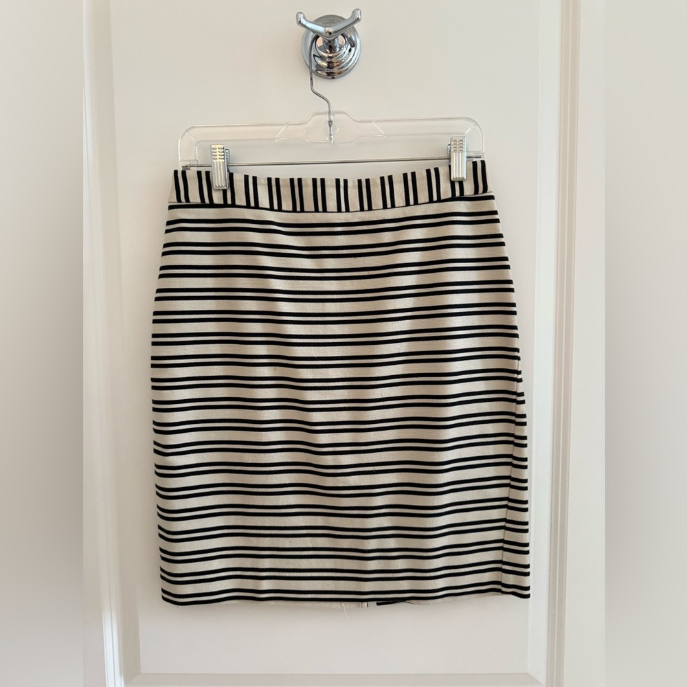 Loft pencil skirt black and cream stripe size 2